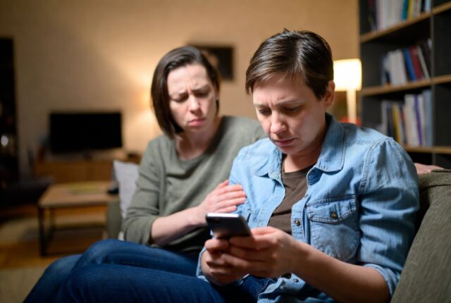 Adicción y abuso del Celular - Efectos en la Salud Mental adicción al celular smartphone